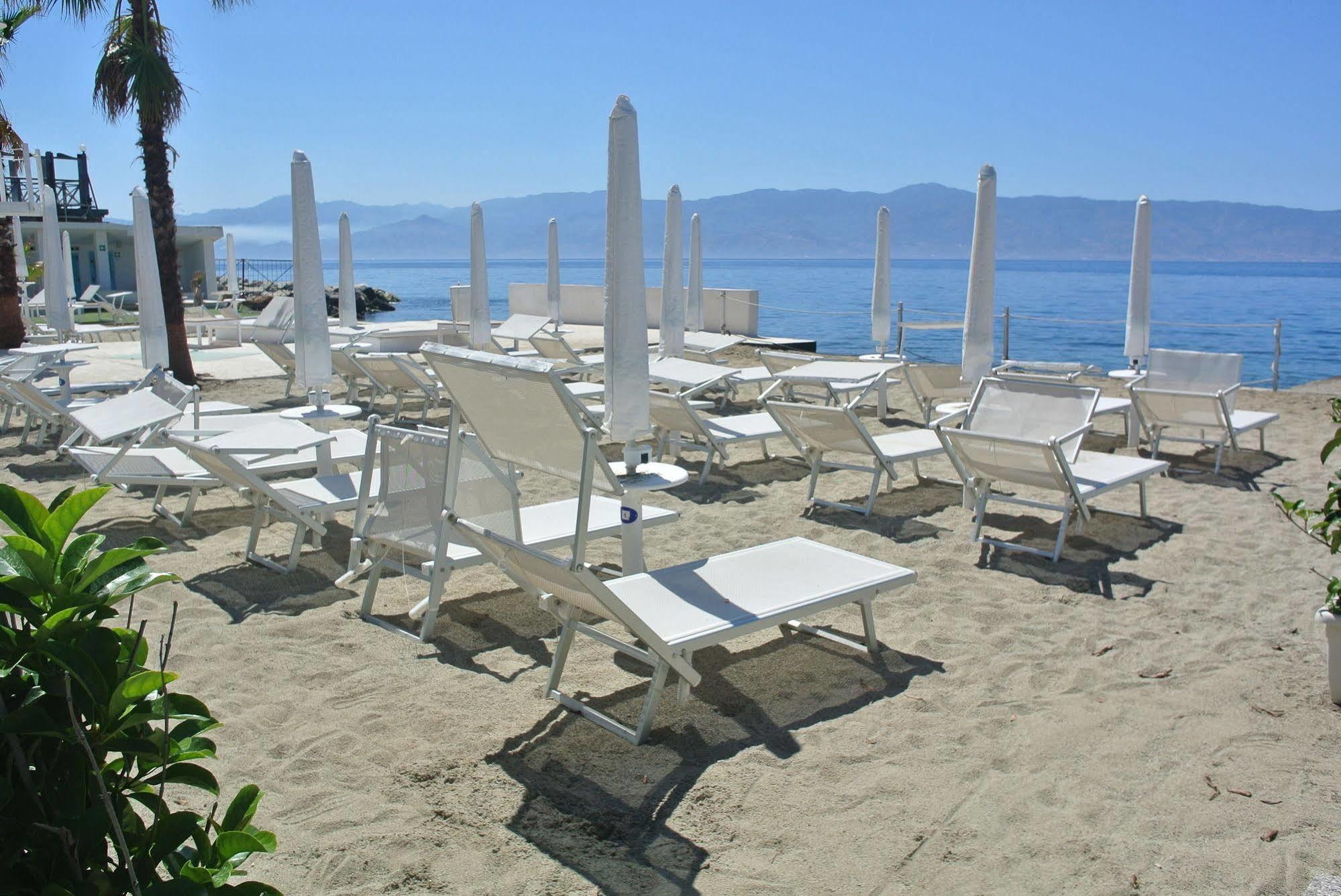 B&B Pellicano Guest House Reggio Calabria Exterior photo